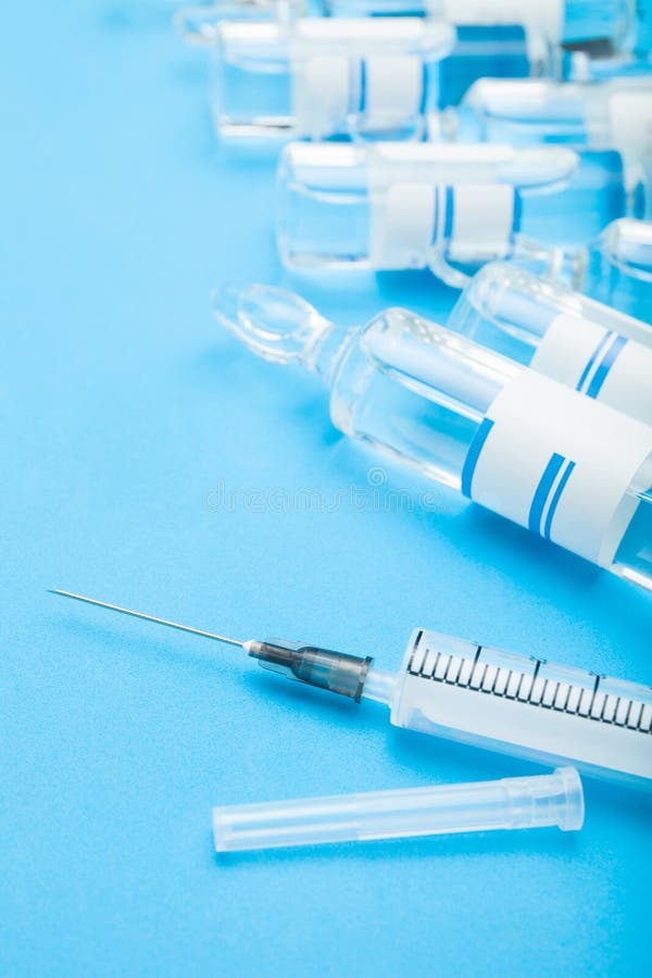 Medicinska exponeringsglasampuller, läkarundersökning och laboratoriumbakgrund royaltyfria bilder Medicinska exponeringsglasampuller, läkarundersökning och laboratoriumbakgrund royaltyfria bilder