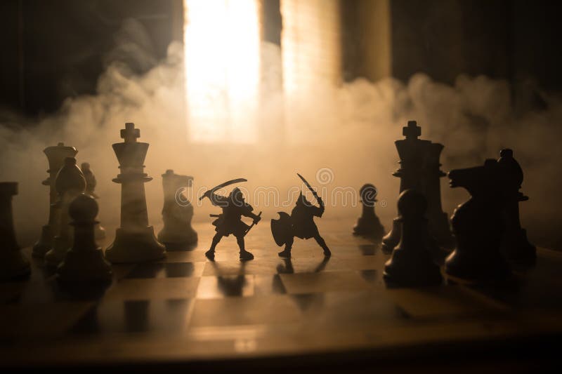 Scenă de luptă medievală cu cavalerie și infanterie pe tablă. conceptul de joc de șah, idei de afaceri și concurență și royalty free stock photography