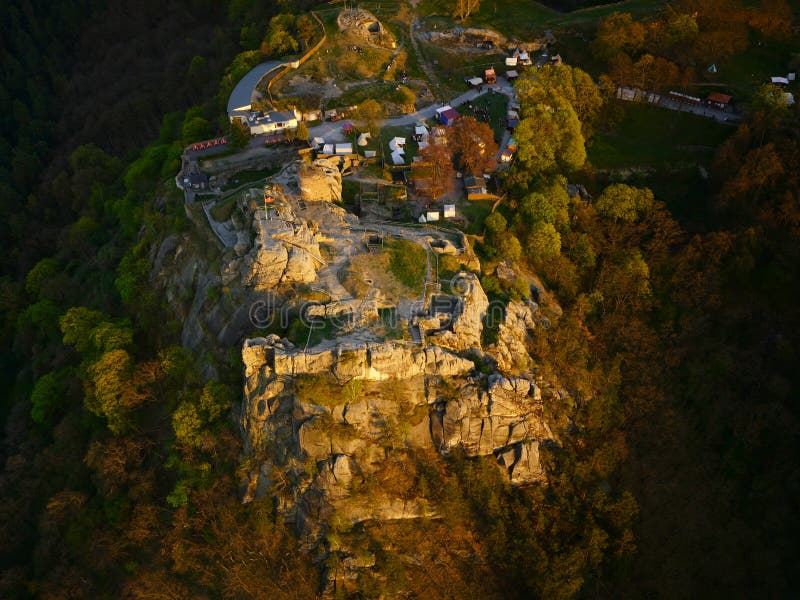 Defense Towers Of The Medieval Town Of Oberwesel In Rhine Valley, Germany  Stock Photo, Picture and Royalty Free Image. Image 85474711.