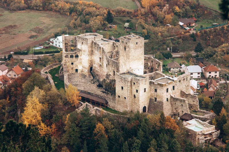 Středověký hrad Strechno Hrad Strechno, Žilina, Slovenská republika