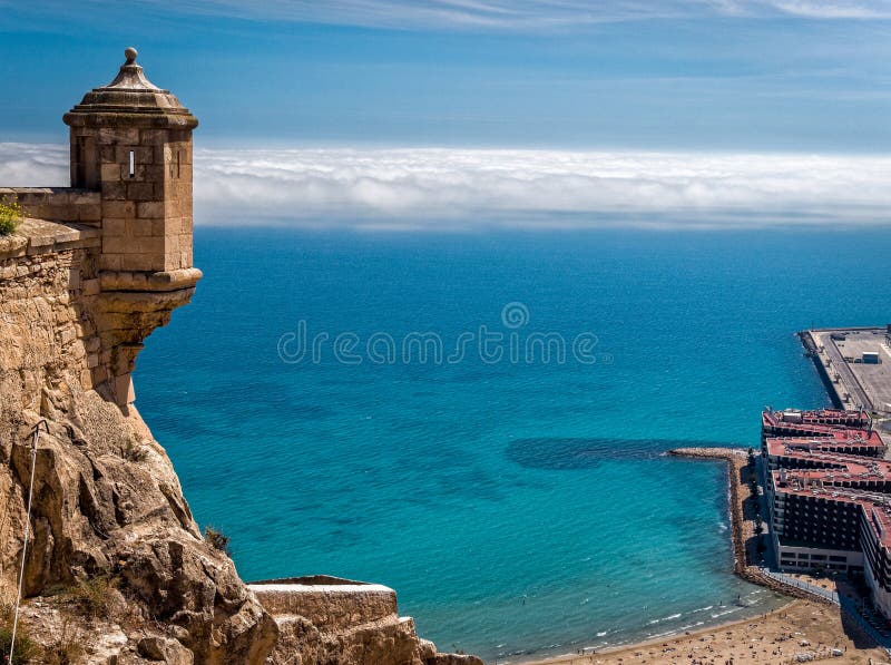 Mediterrane Mening in Alicante, Spanje royalty-vrije stock foto Mediterrane Mening in Alicante, Spanje royalty-vrije stock foto