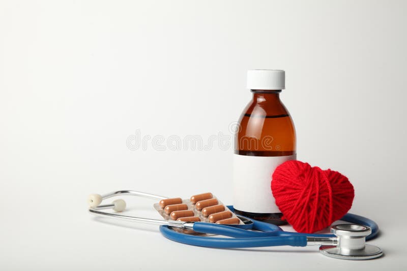 Medizinische Medizin, zum von Herzschmerz zu behandeln und zu entlasten Sträflinge und Arme stockbilder Medizinische Medizin, zum von Herzschmerz zu behandeln und zu entlasten Sträflinge und Arme stockbilder