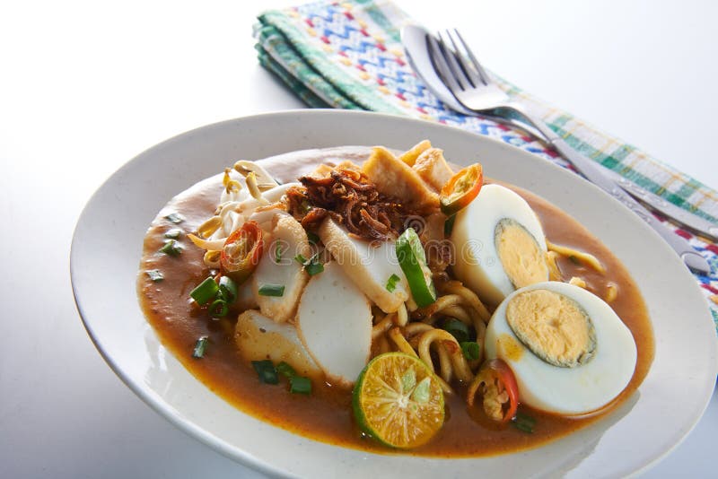 Mee Rebus Spicy Noodle Table Set