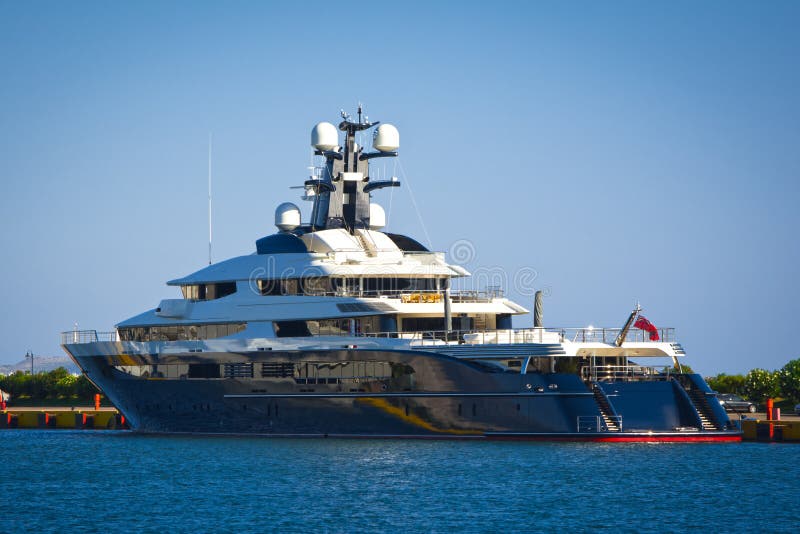 Mega-yacht