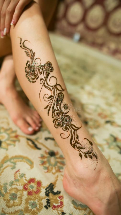 5129 Henna Leg Tattoo Images Stock Photos  Vectors  Shutterstock