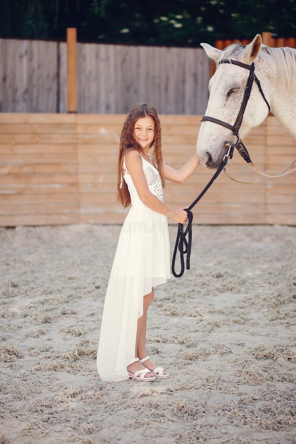 Meisje met hourse royalty-vrije stock foto