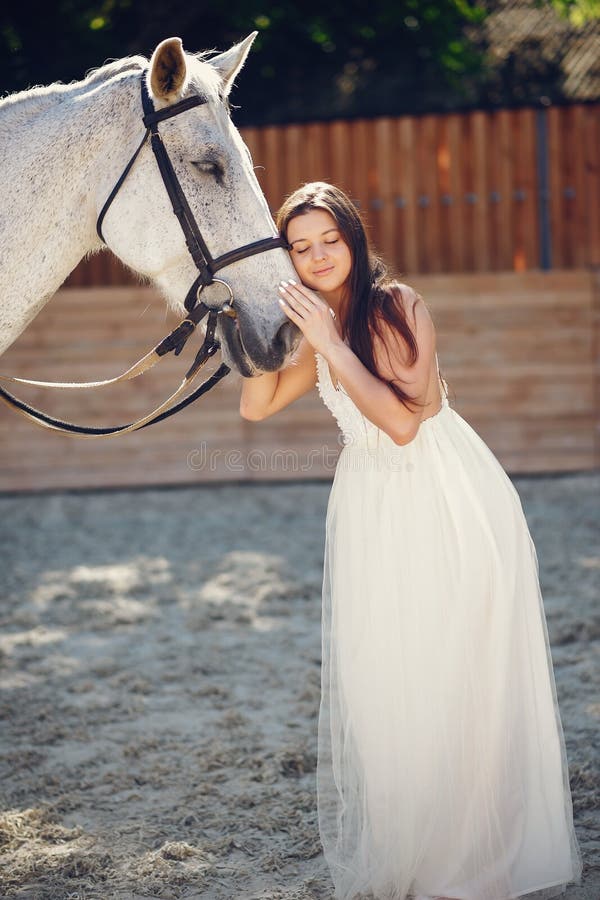 Meisje met hourse stock foto's