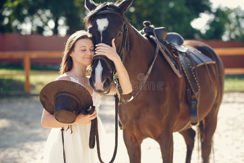 Meisje met hourse stock afbeelding
