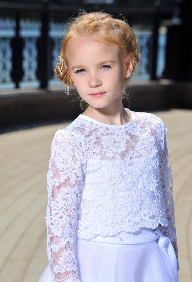 Meisje op de straat royalty-vrije stock foto