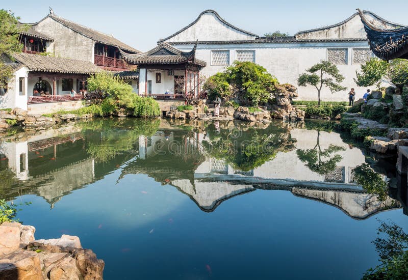 Meister von Netzen arbeiten Wang Shi Yuan, Suzhou, China im Garten stockbilder