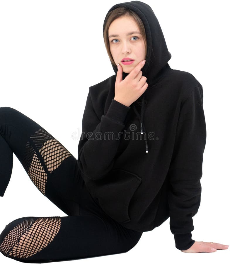 Mekanisk och elegant utsmyckning med ett svart hodie parat med mönstrad legering för ett mjukt utseende arkivbild