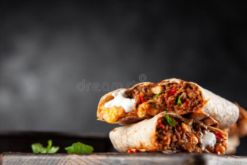 Meksykański wołowiny burrito obraz stock Meksykański wołowiny burrito obraz stock