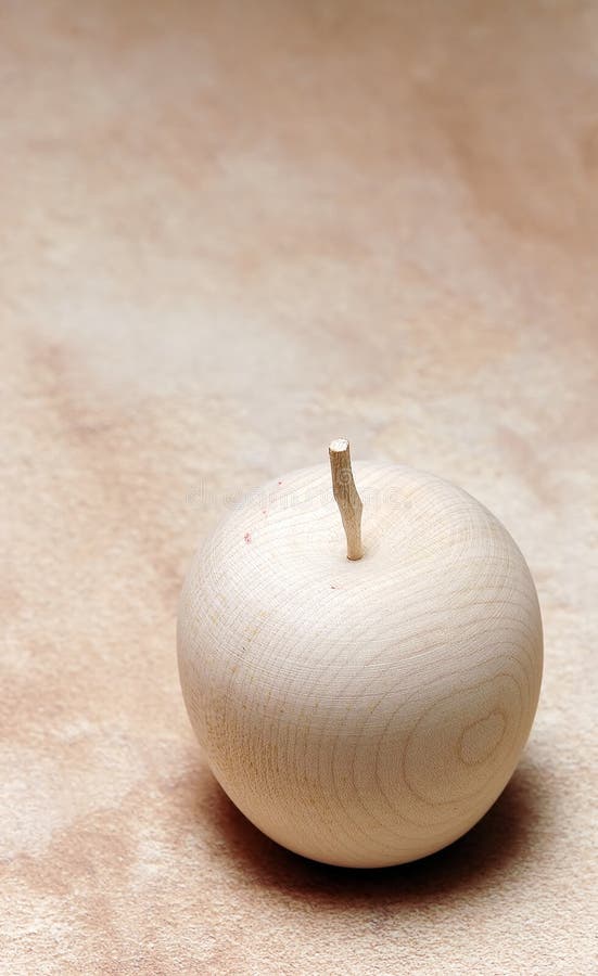 Mela di legno immagine stock. Immagine di albero, frutteto 607371