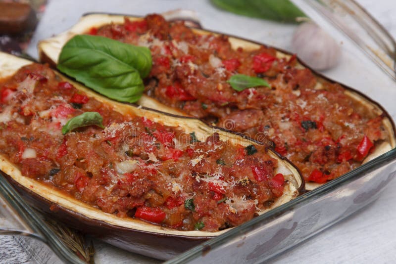 Melanzana Al Forno Con La Quinoa Immagine Stock Immagine di sano