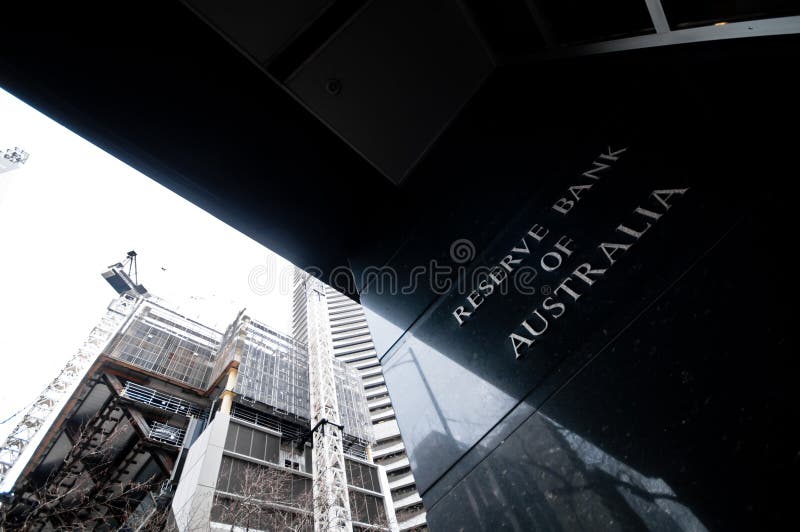 MELBOURNE, AUSTRALIE - 26 JUILLET 2018 : Reserve Bank du nom de l'Australie sur le mur noir de granit à Melbourne Australie photos stock MELBOURNE, AUSTRALIE - 26 JUILLET 2018 : Reserve Bank du nom de l'Australie sur le mur noir de granit à Melbourne Australie photos stock