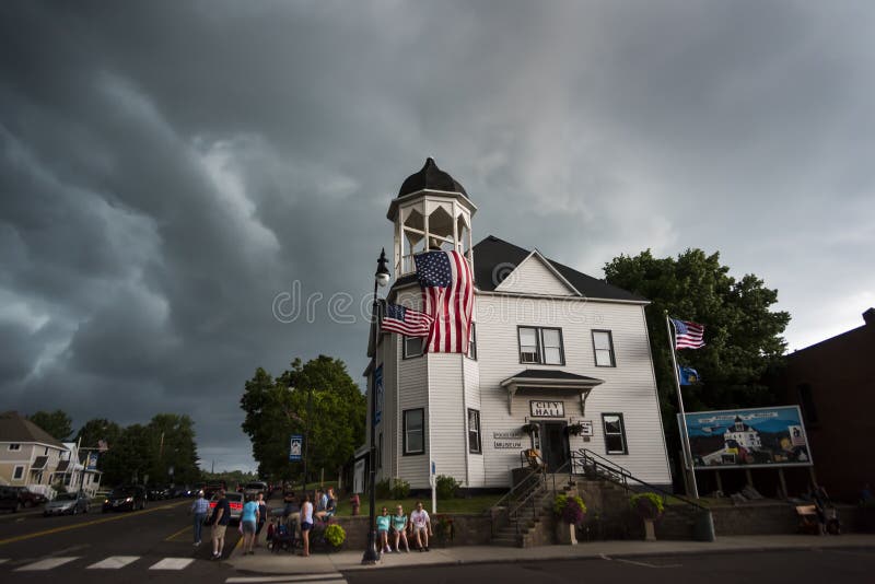 Mellen Do Centro, Wisconsin Imagem Editorial Imagem de chuva, cidade