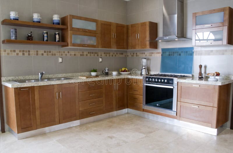 Cocina Con Una Pared Amarilla Imagen de archivo - Imagen de pared