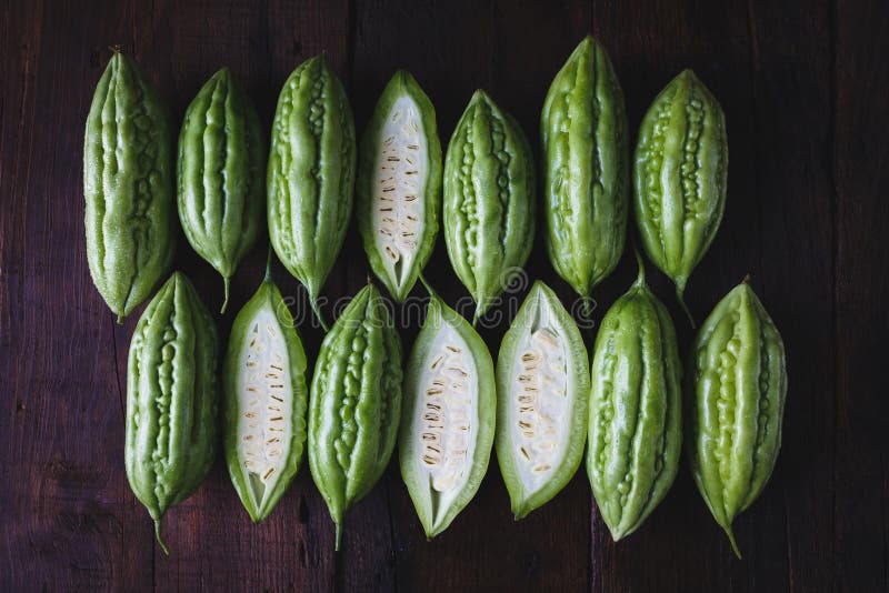 Melões Amargos Verdes fotografia de stock