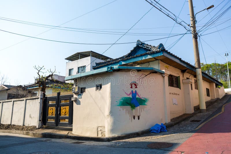 View of How to Mix and Match Wall Art Tastefully | Society6