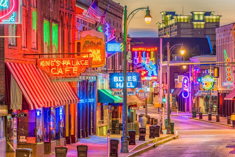 Memphis Tennessee Beale Street. MEMPHIS, TENNESSEE - AUGUST 25, 2017: Blues Clubs on historic Beale Street at twilight stock photography Memphis Tennessee Beale Street. MEMPHIS, TENNESSEE - AUGUST 25, 2017: Blues Clubs on historic Beale Street at twilight stock photography
