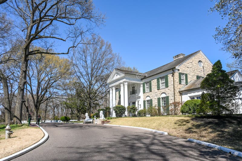 Graceland in Memphis, Tennessee. Memphis, Tennessee, USA - March 22, 2019: Graceland in Memphis. The mansion was built in 1939 but later bought by Elvis Presley stock photos Graceland in Memphis, Tennessee. Memphis, Tennessee, USA - March 22, 2019: Graceland in Memphis. The mansion was built in 1939 but later bought by Elvis Presley stock photos