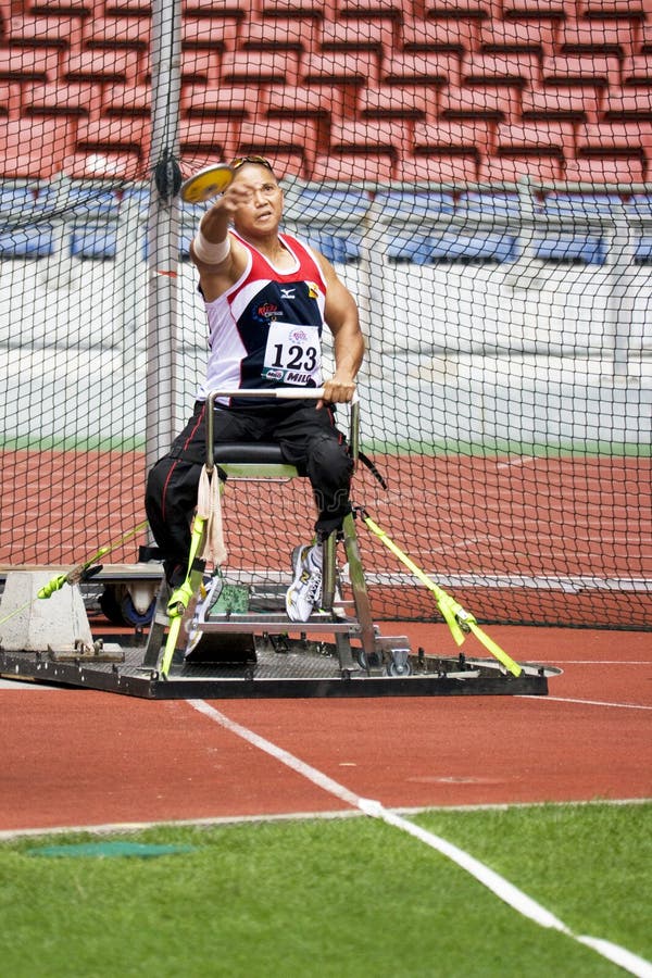 Men s Shot Putt for Disabled Persons