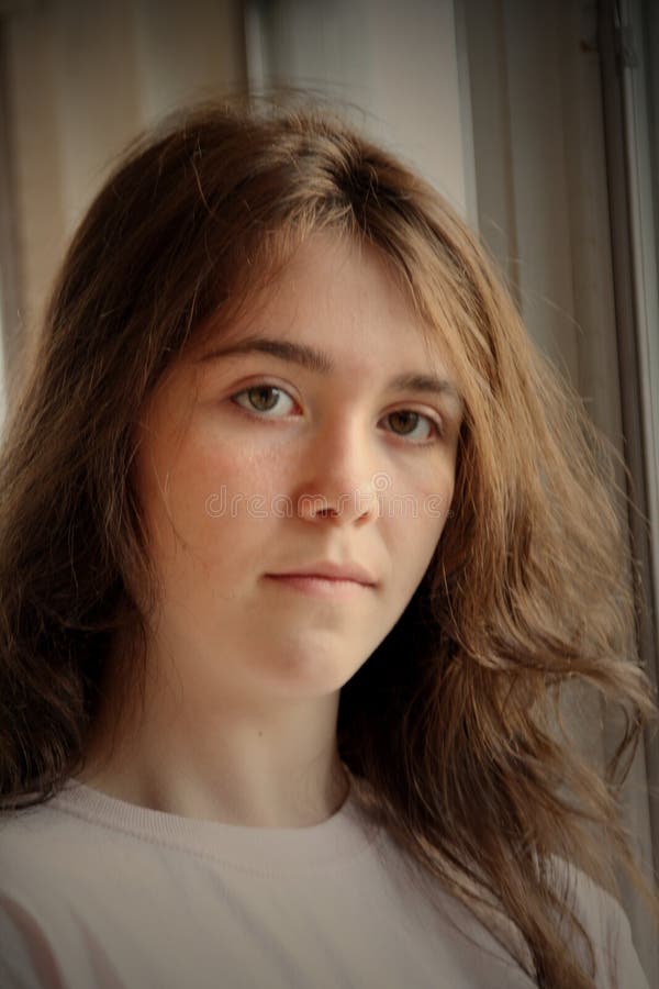 Adolescente triste e deprimida foto de stock
