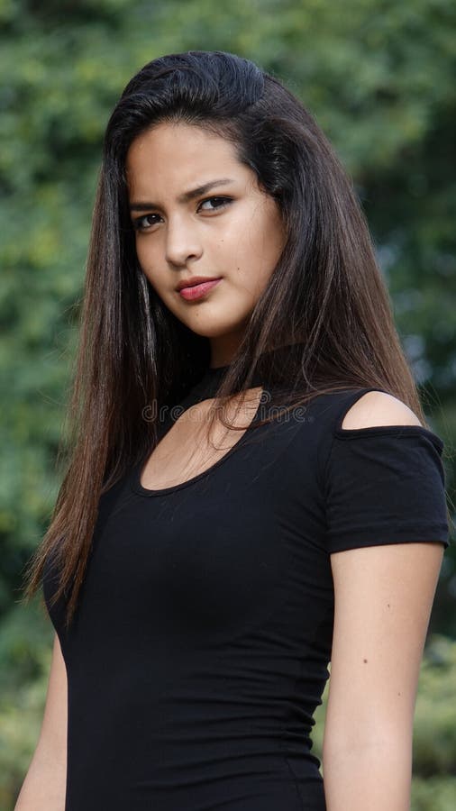 Menina Bonita Do Jovem Adolescente Imagem de Stock - Imagem de fêmea,  beleza: 91015249