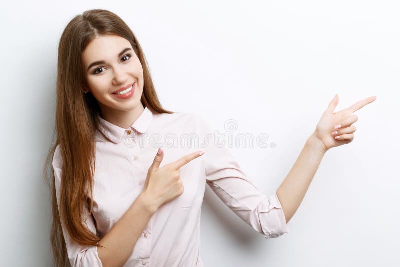 Menina bonita que mostra emoções imagem de stock royalty free Menina bonita que mostra emoções imagem de stock royalty free