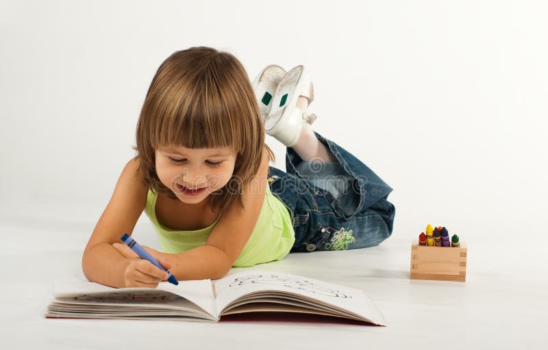 Livro De Desenho E Vista De Cima Das Crianças No Chão Com Brinquedos E  Quebra-cabeças De Números E Brincadeiras Em Casa. Família Imagem de Stock -  Imagem de atividade, relaxado: 271691847