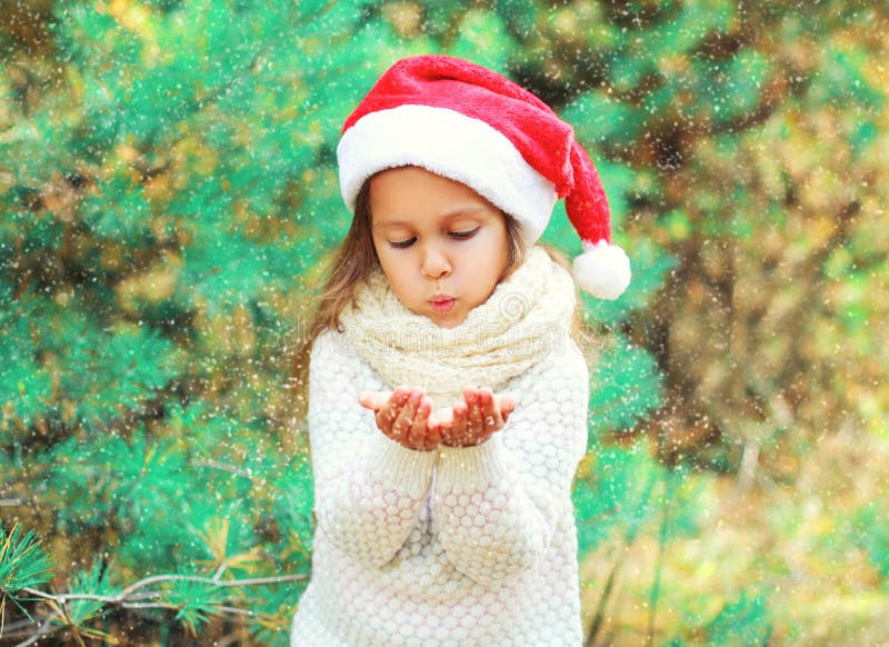 Pai Com a Menina Da Criança Na Música Do Jogo Do Natal No Piano Imagem de  Stock - Imagem de jogar, bonito: 134579623