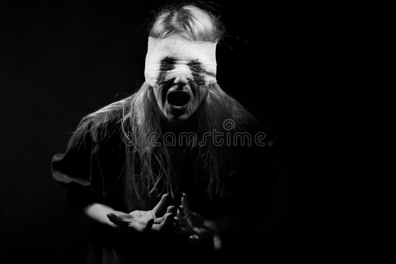 Menina ensanguentado assustado fotografia de stock Menina ensanguentado assustado fotografia de stock