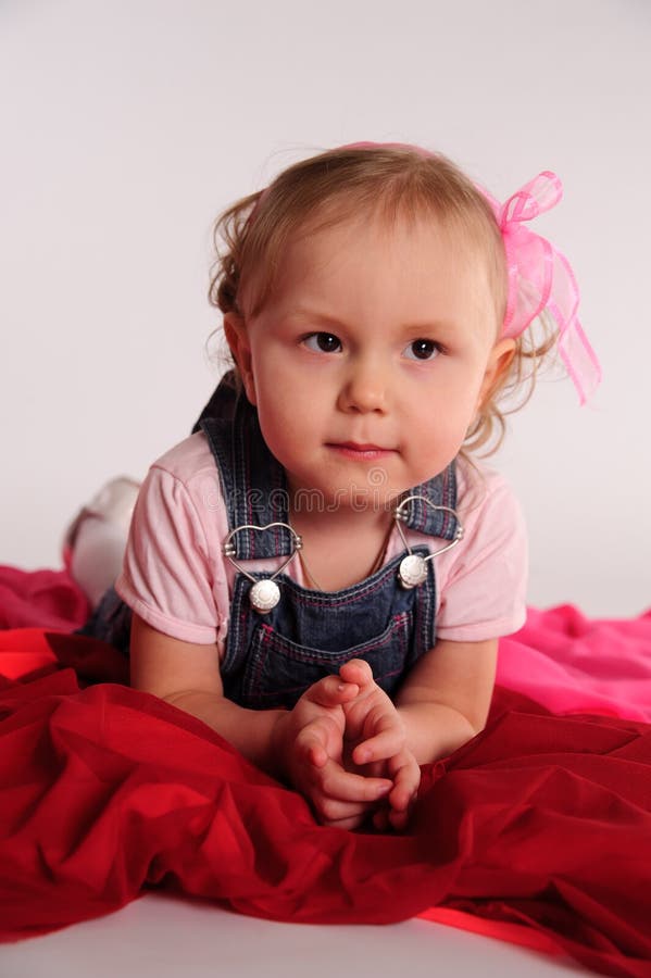 Menina no estúdio fotografia de stock royalty free