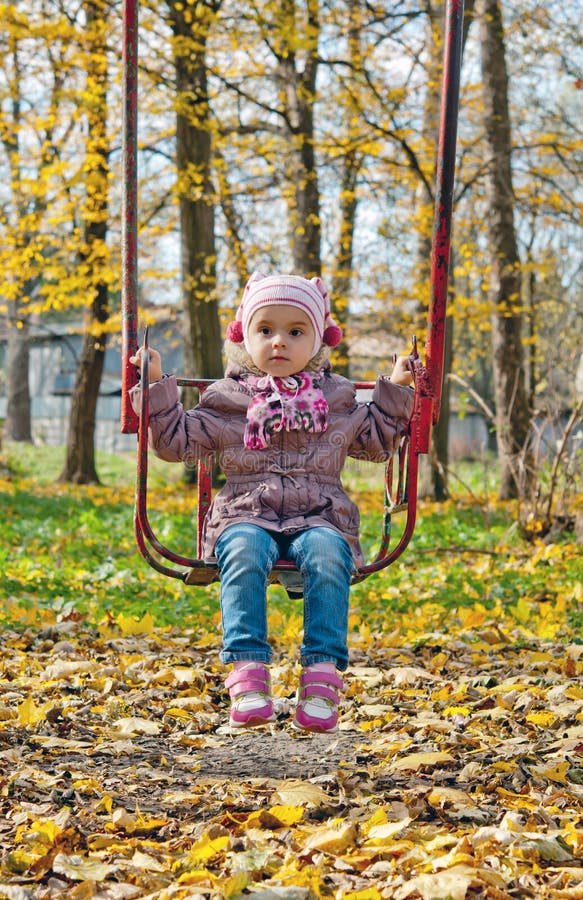 Jogos da menina foto de stock. Imagem de infância, jogar - 31160130