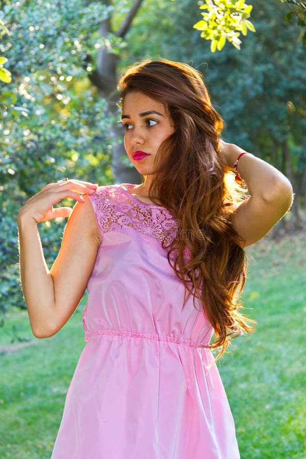 Menina no parque fotografia de stock