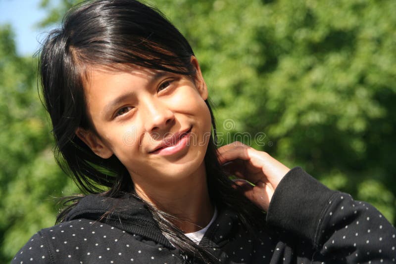 Rapariga no Parque foto de stock