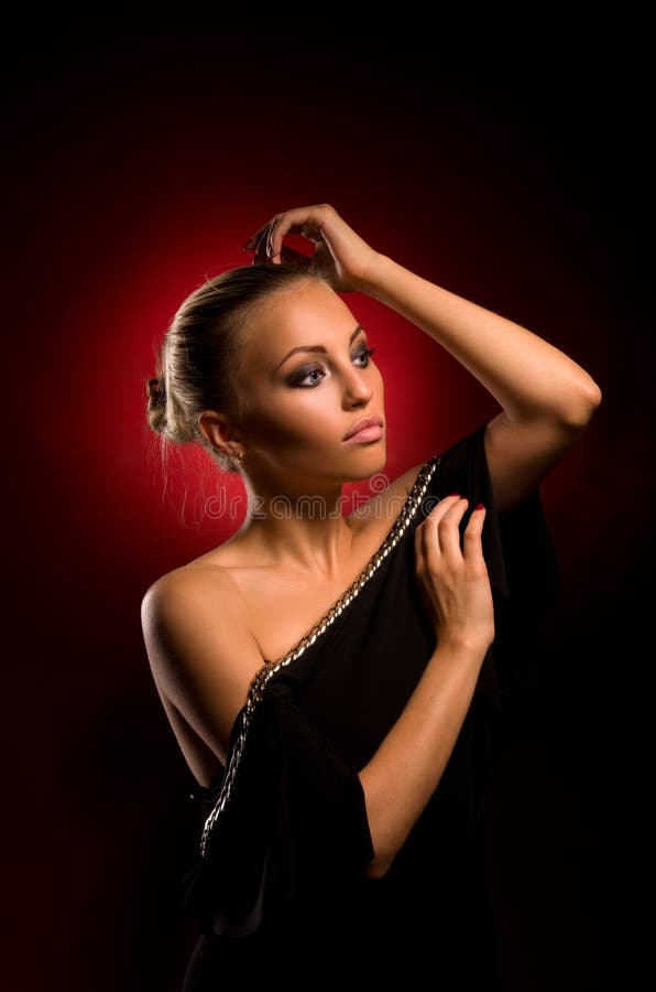 Menina 'sexy' com composição agressiva imagens de stock royalty free Menina 'sexy' com composição agressiva imagens de stock royalty free