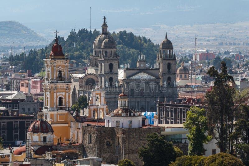 Mening over koloniaal historisch centrum van Toluca stock afbeeldingen Mening over koloniaal historisch centrum van Toluca stock afbeeldingen