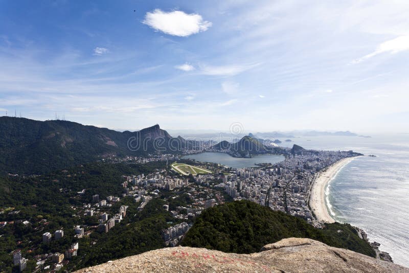 Mening in Rio de Janeiro van de berg van Dois Irmaos - Brazilië - Zuid-Amerika stock afbeelding Mening in Rio de Janeiro van de berg van Dois Irmaos - Brazilië - Zuid-Amerika stock afbeelding