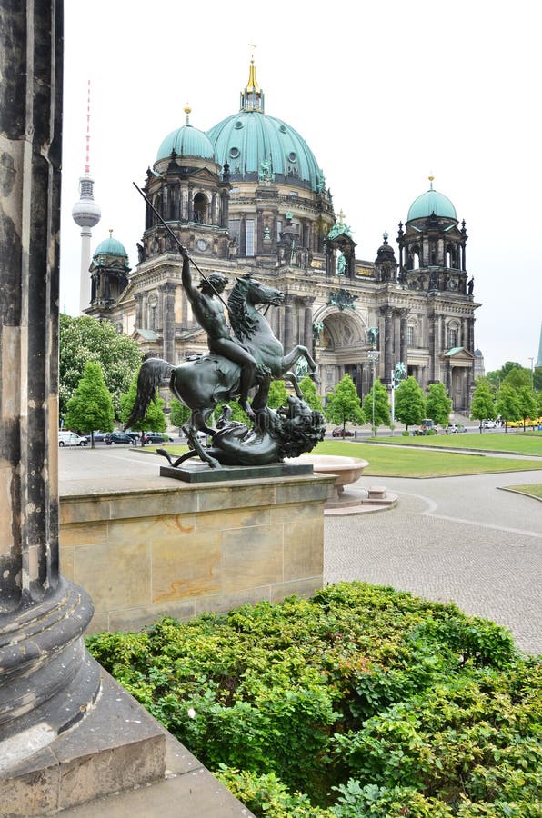 Mening van Berlin Cathedral royalty-vrije stock foto's Mening van Berlin Cathedral royalty-vrije stock foto's