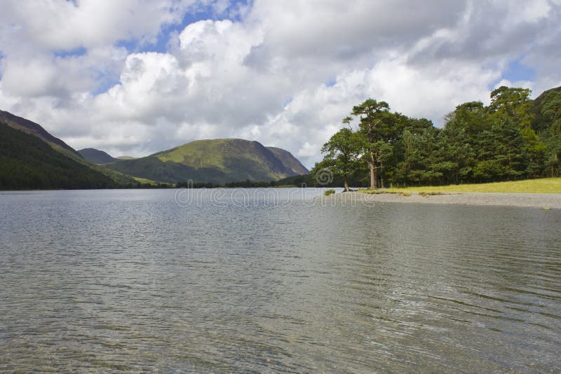 Mening van Buttermere stock foto's Mening van Buttermere stock foto's