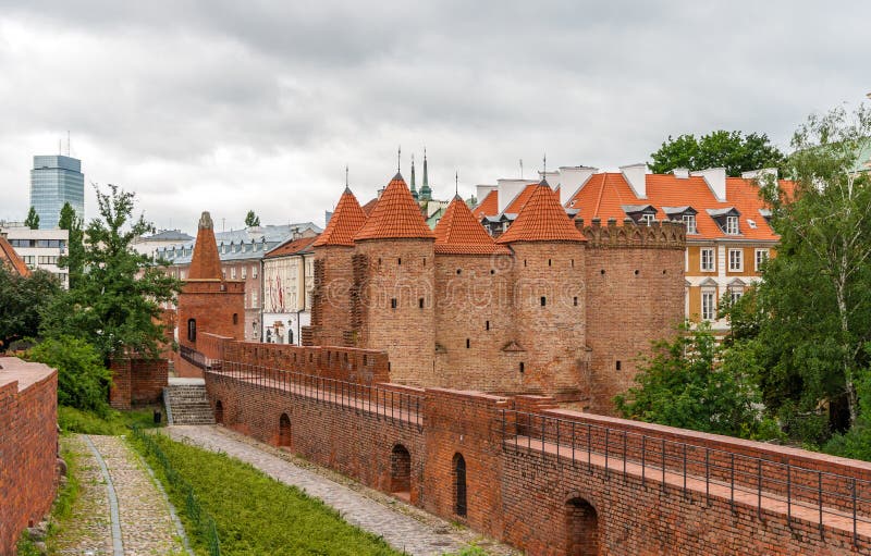Mening van de Barbacane van Warshau in Polen royalty-vrije stock fotografie Mening van de Barbacane van Warshau in Polen royalty-vrije stock fotografie