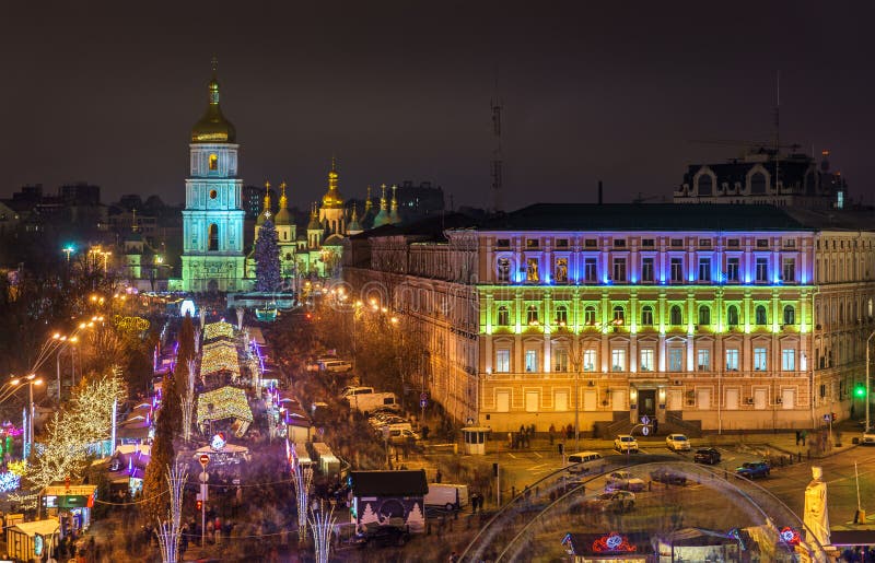 Mening van Heilige Sophia Cathedral, een Unesco-plaats van de werelderfenis in Kiev, de Oekraïne stock foto Mening van Heilige Sophia Cathedral, een Unesco-plaats van de werelderfenis in Kiev, de Oekraïne stock foto