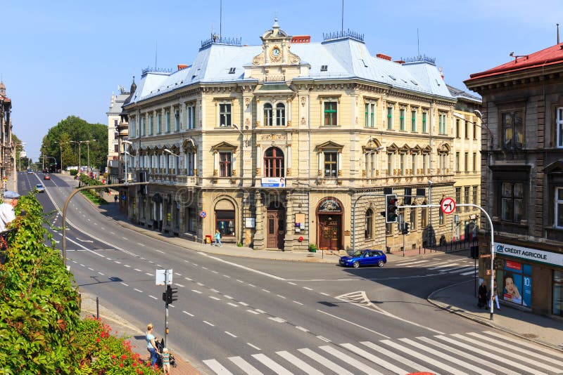 Mening van het historische deel van Bielsko Biala in de zomer, zonnige dag royalty-vrije stock afbeelding Mening van het historische deel van Bielsko Biala in de zomer, zonnige dag royalty-vrije stock afbeelding