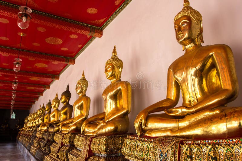 Mening van het standbeeld van Boedha in Thailand