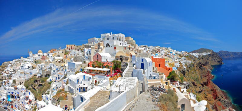 Mening van Oia dorp op eiland Santorini stock afbeeldingen Mening van Oia dorp op eiland Santorini stock afbeeldingen