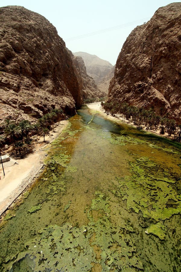 Mening van Wadi Shab royalty-vrije stock fotografie Mening van Wadi Shab royalty-vrije stock fotografie