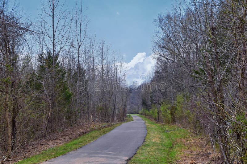 Meningen van Aard en Wegen langs de slepen van het de Rivierfront van Cumberland van Shelby Bottoms Greenway en van het Natuurgeb stock fotografie Meningen van Aard en Wegen langs de slepen van het de Rivierfront van Cumberland van Shelby Bottoms Greenway en van het Natuurgeb stock fotografie