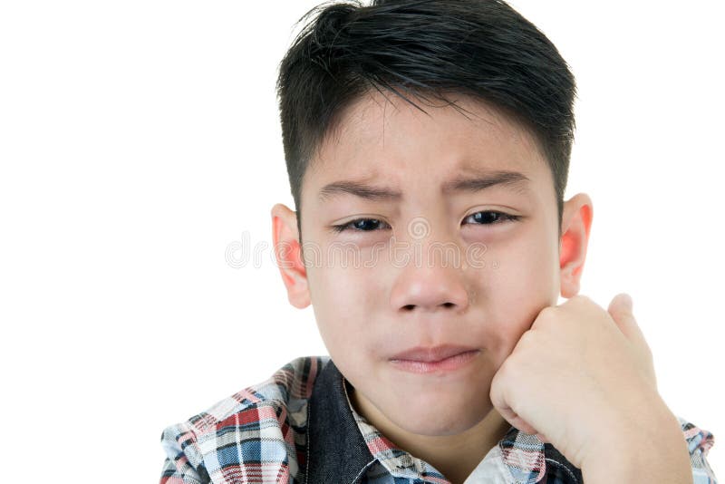Menino bonito asiático triste e grito foto de stock Menino bonito asiático triste e grito foto de stock