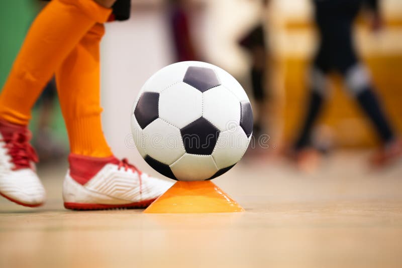 Treinamento Futsal Futebol Para Crianças Treino Futebol Driblando